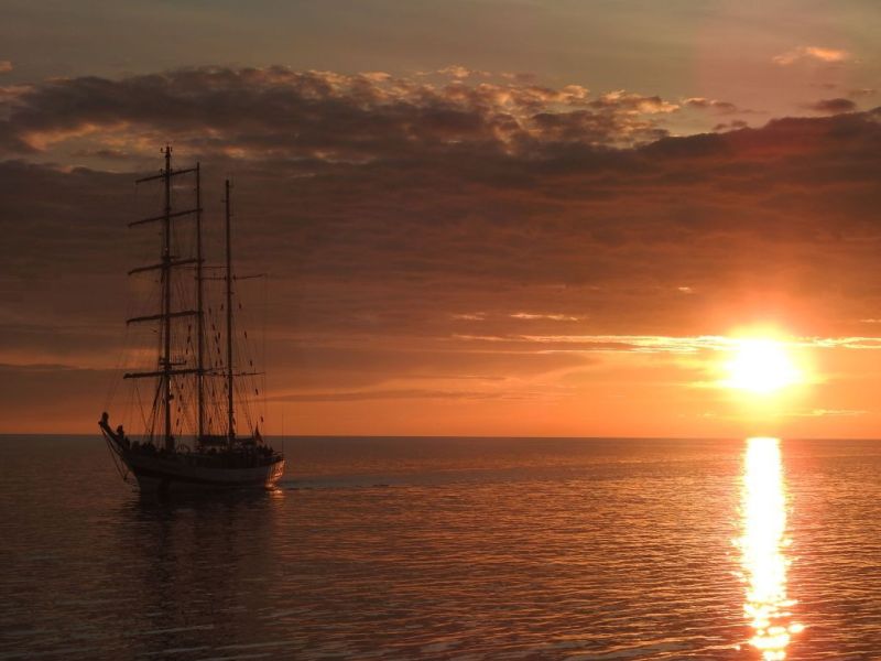 Zachody słońca, chmury, księżyc